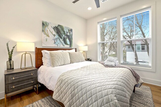 Photo - 372 S Hill Ave Unidad ID1221863P