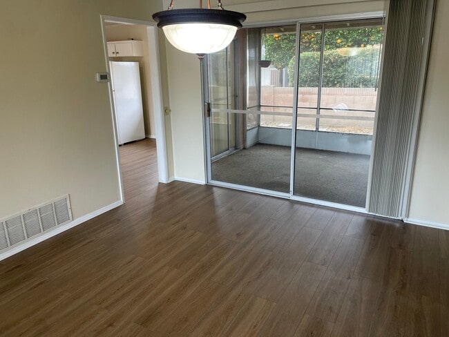 Photo - 631 Palomar Dr