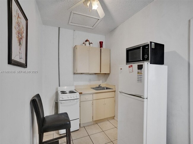 Photo - 15455 N Miami Ave Unit A