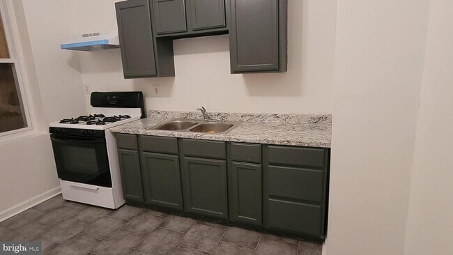 Photo - 1934 W Willard St Townhome