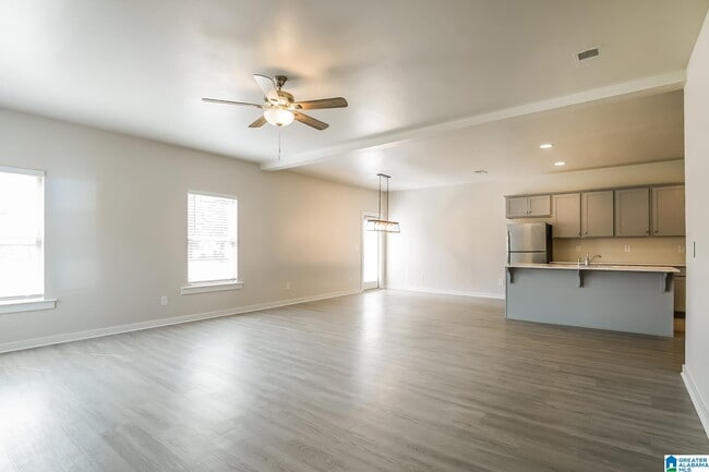 Photo - 115 Ridgeview Cir