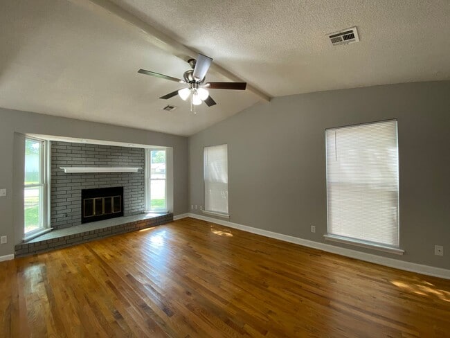 Photo - COMING SOON: 3 bedroom house with 2 baths in Broken Arrow!!