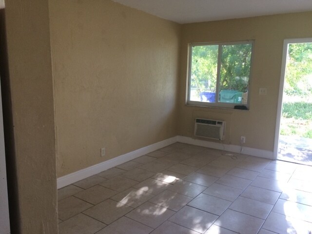 Photo - 2871 NW 12th Ct Unit 1