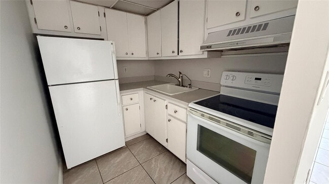 Photo - 1731 SE 15th St Unit 503