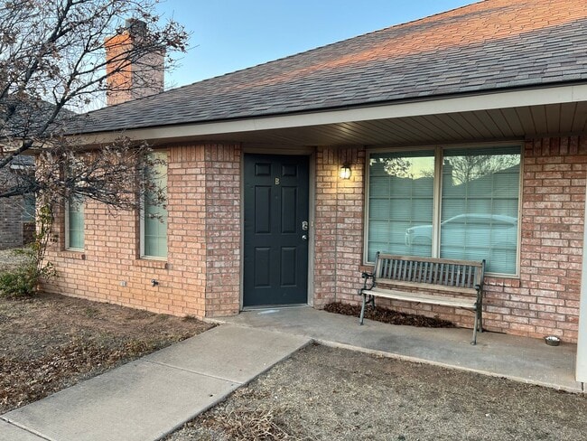 Building Photo - 3110 110th St