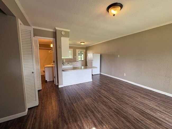 Photo - Tour Today! Studio Apartment in East Tyler...