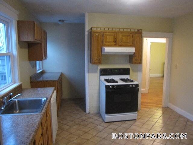 Building Photo - 29 Charles St Unit 2 Rental