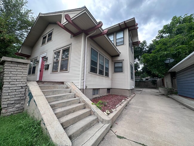 $900 - 3 bed 1 bath - Beautiful apartment ... - $900 - 3 bed 1 bath - Beautiful apartment ... Unit 3612 E 2nd St N - 3