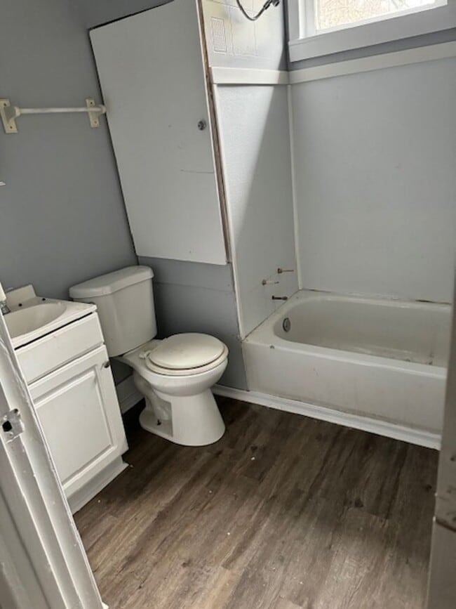 Photo - Discover the perfect blend of charm and convenience in this delightful 2-bedroom bungalow