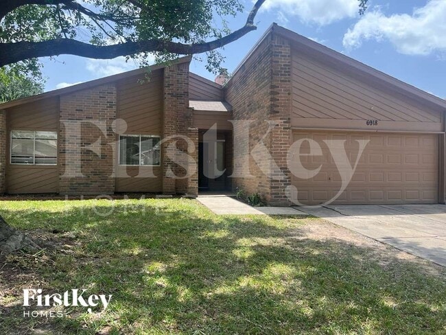 Building Photo - 6918 Skyline Park Dr