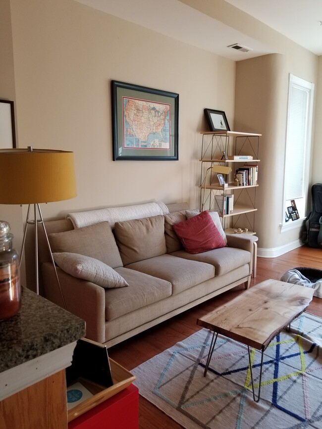 Living room - 1745 Kilbourne Pl NW Unit 2