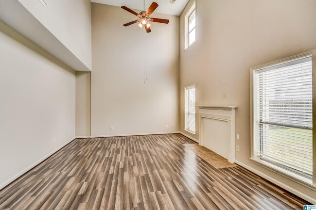 Photo - 2212 Rushton Ln