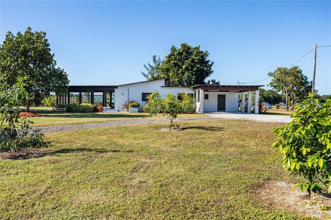 Building Photo - 25900 SW 167th Ave Rental