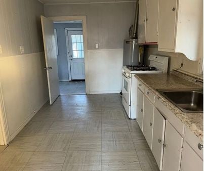 Photo - 830 S Lyon St