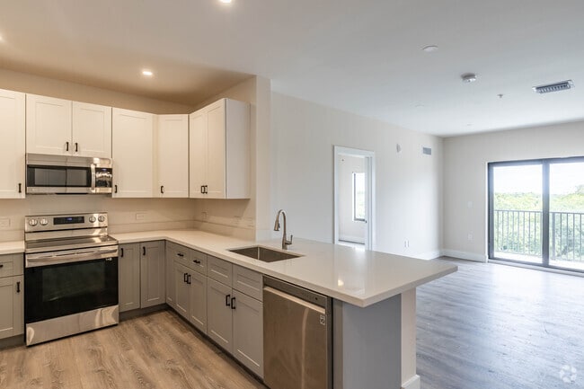 2 BR, 2 BA - Davie 1 Apartments