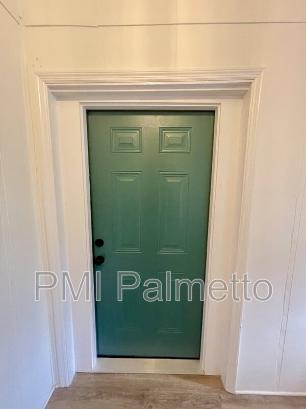 Photo - 105 W High St Unit 2