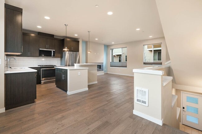 Photo - 4326 NE 3rd St