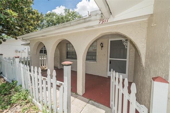 Photo - 7911 Foxwood Dr