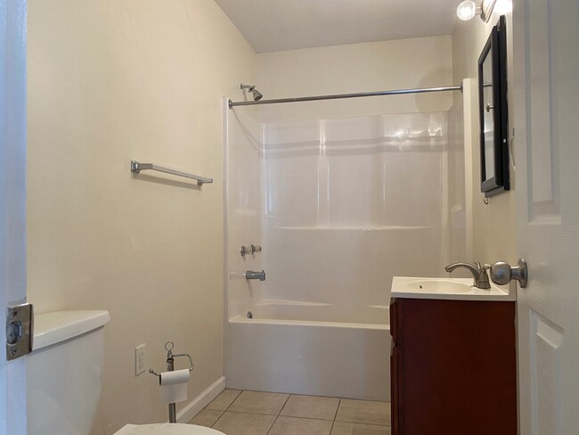 Photo - 47 Yale St Apartment Unit 1
