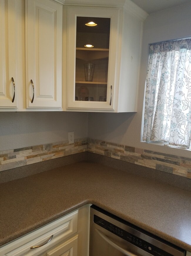 Photo - Gorgeous 2 bed 2 bath nestled in heart of Mission Viejo
