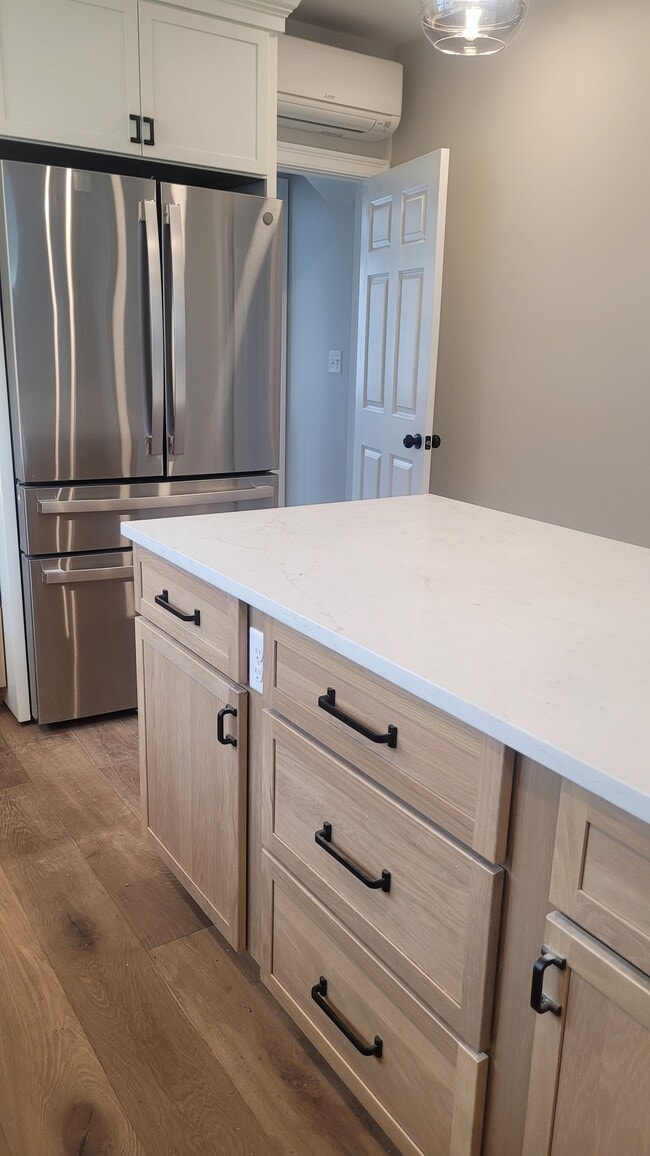 Muebles de cocina estilo Shaker hechos a medida - 29 Amaranth Ave Unidad 1