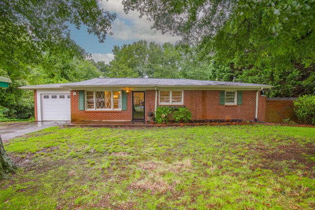 Photo - 82 Pleasantdale Cir House