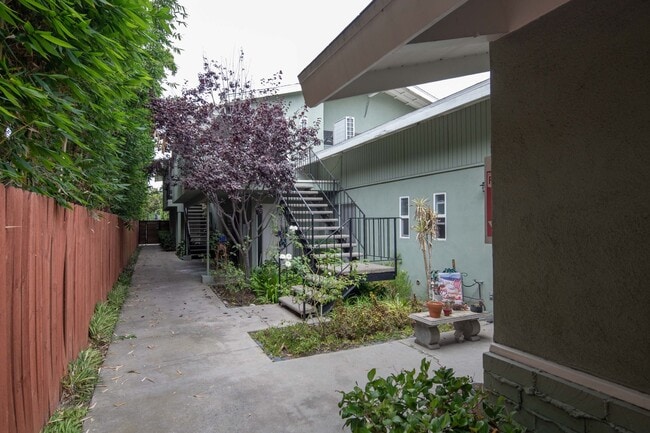 Photo - 329 Orizaba Ave Unit 3