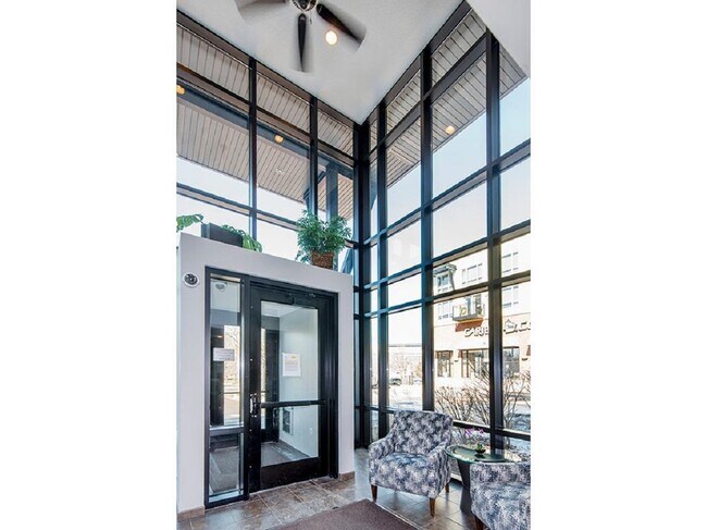 Photo - 240 Spring St Unidad 306