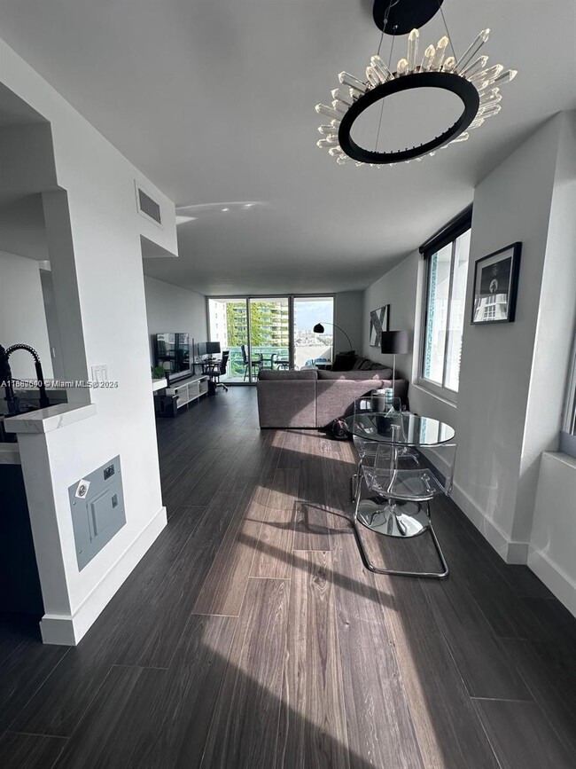 Photo - 1200 West Ave Unidad 916