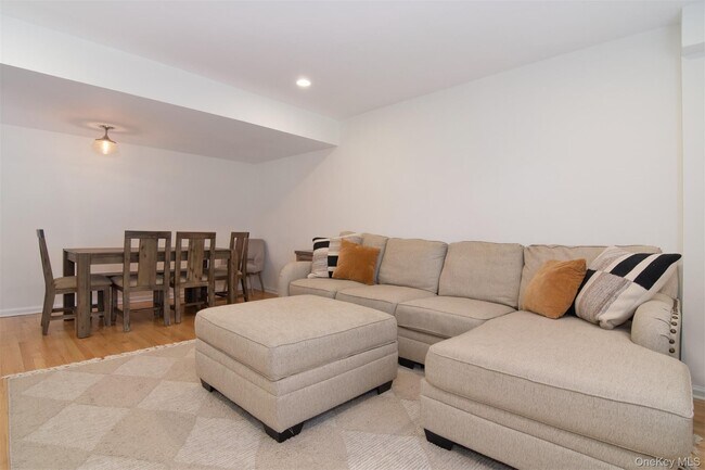 Photo - 140 N Broadway Unit OT-24