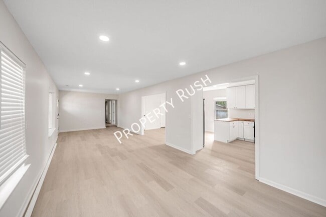 Photo - 1104 Queens Dr