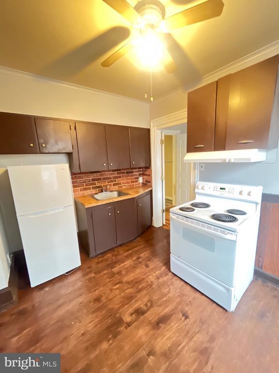 Photo - 79 N Evans St