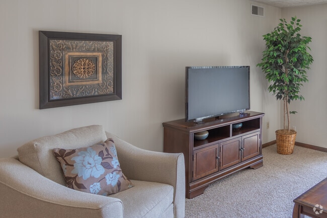 2BR, 1BA - 1,180 SF