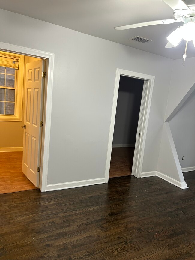 Photo - 5653 W Montrose Ave