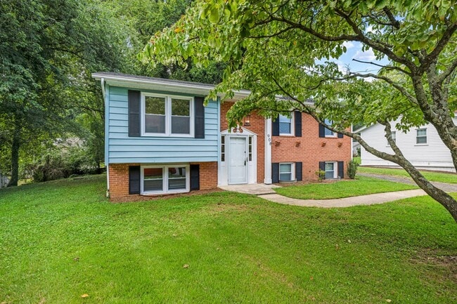 Photo - 908 Country Terrace