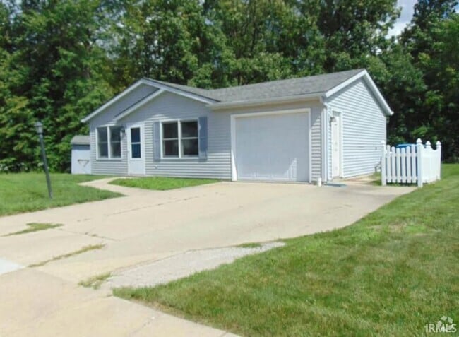 Building Photo - 12930 Indiana St Rental