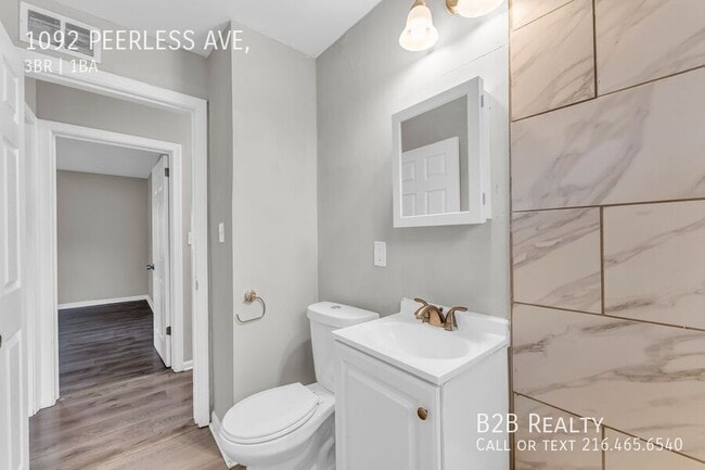 Photo - 1092 Peerless Ave