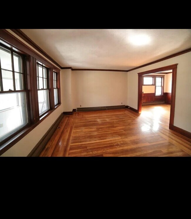 7 Seagrave Rd Unit 1