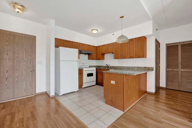 Photo - 2322 S Canal St