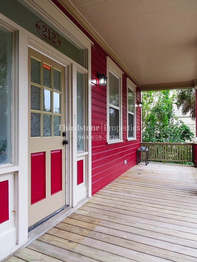 Photo - 212 E 6th St