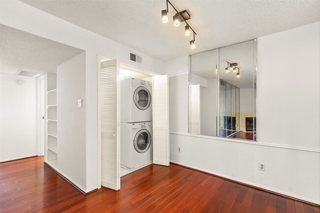 Photo - 12550 Whittington Dr Unit 704