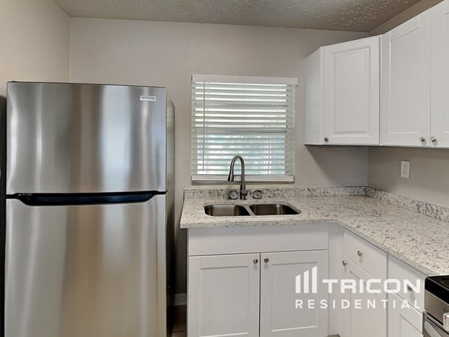 Photo - 10002 N 24th St