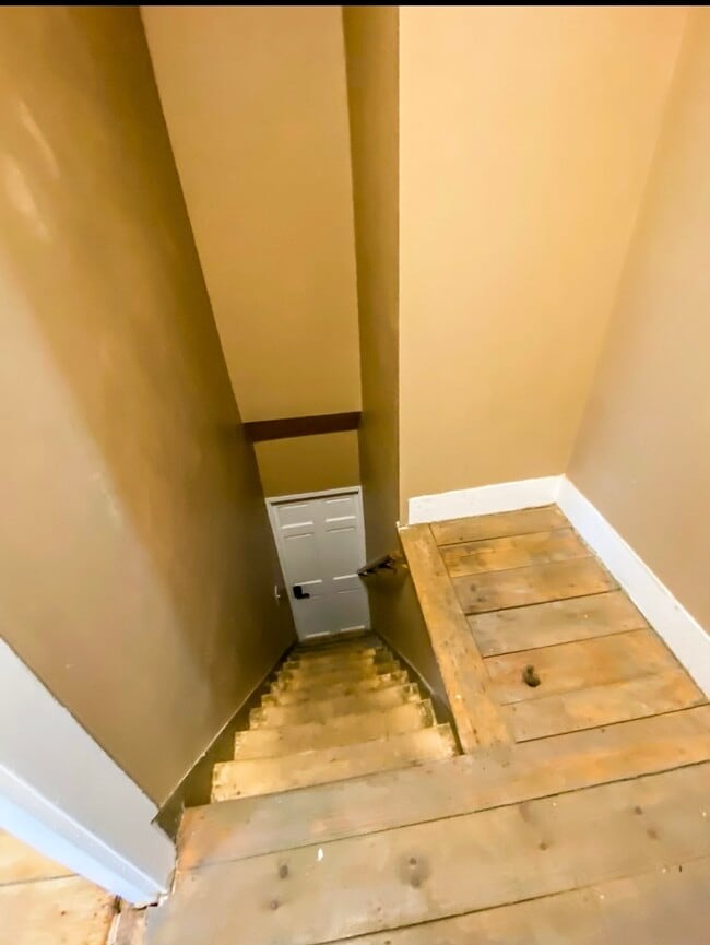 Building Photo - 45 S Chestnut St Unit 3