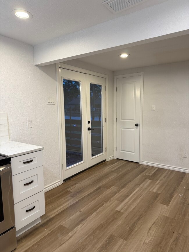 Photo - 2006 Cates St