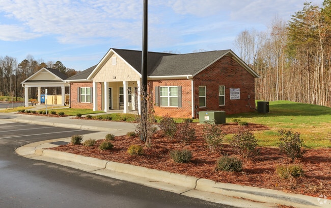 Photo - Highland Park Apartments