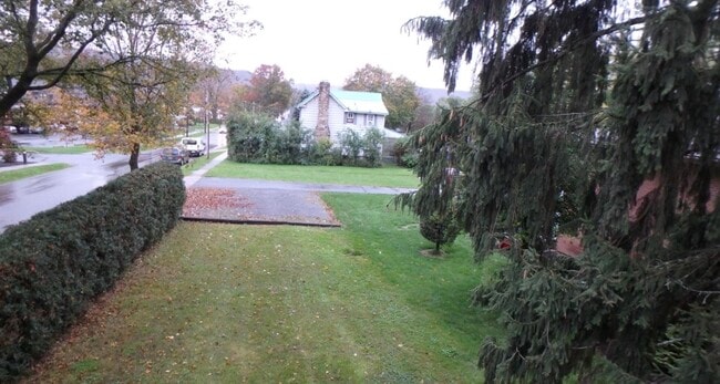 Photo - 932 Grampian Blvd Unit 2