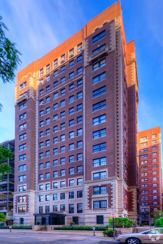 Building Photo - 422-24 Melrose Rental