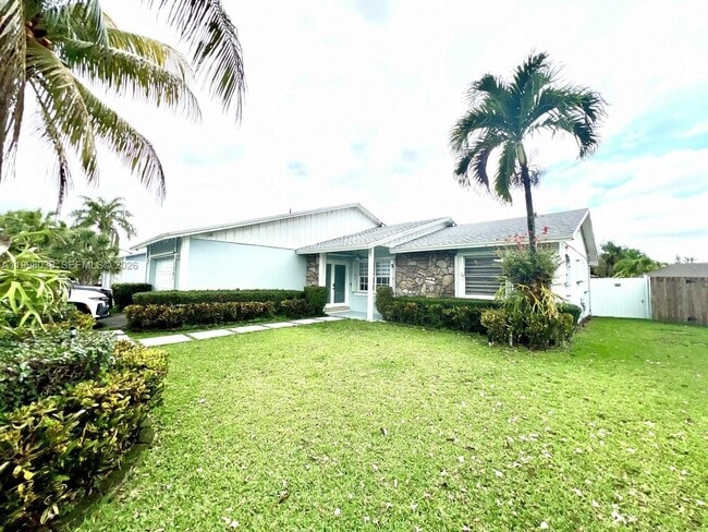 Building Photo - 1361 N Fieldlark Ln