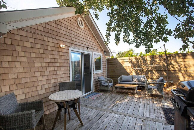 4 Oak St Unit SI ID1261528P