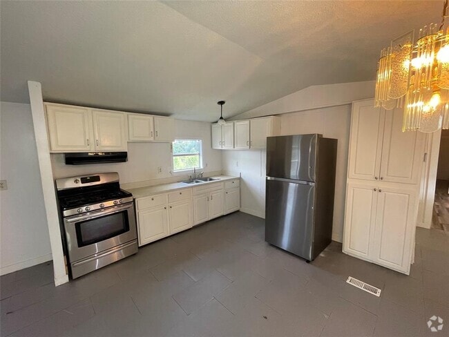 Building Photo - 747 Rd 5210 Rental